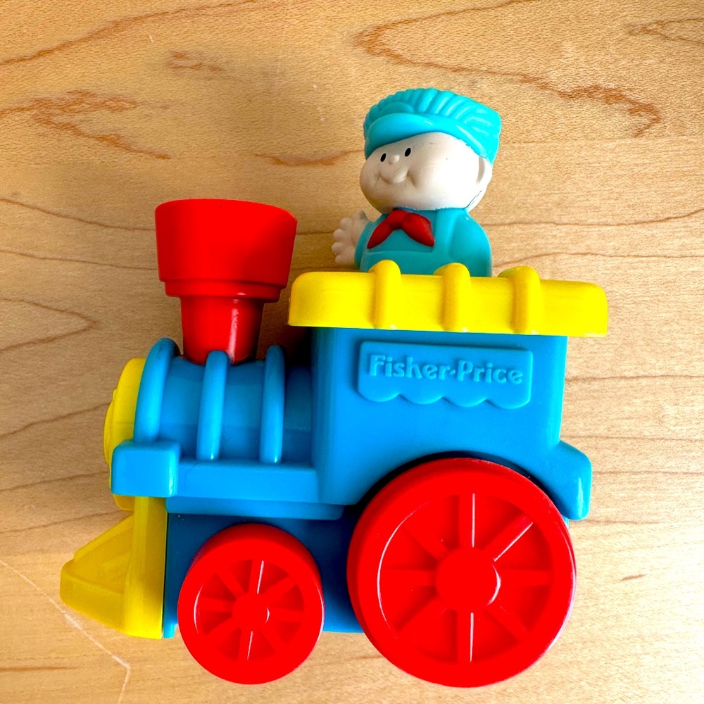 VINTAGE🚂 MCDONALD’S FISHER PRICE TRAIN WITH CONDUCTOR IN RED, BLUE AND YELLOW
